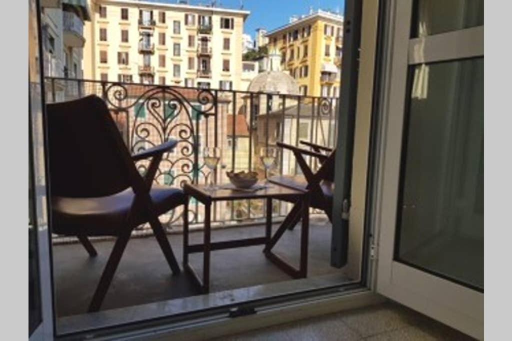 Casa Retro. Historic Center - La Spezia Apartamento Exterior foto